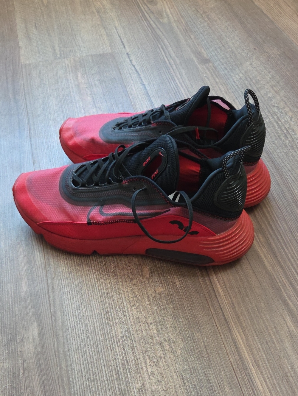 Men's Nike Air Max Bred Red and Black Athletic Sneakers